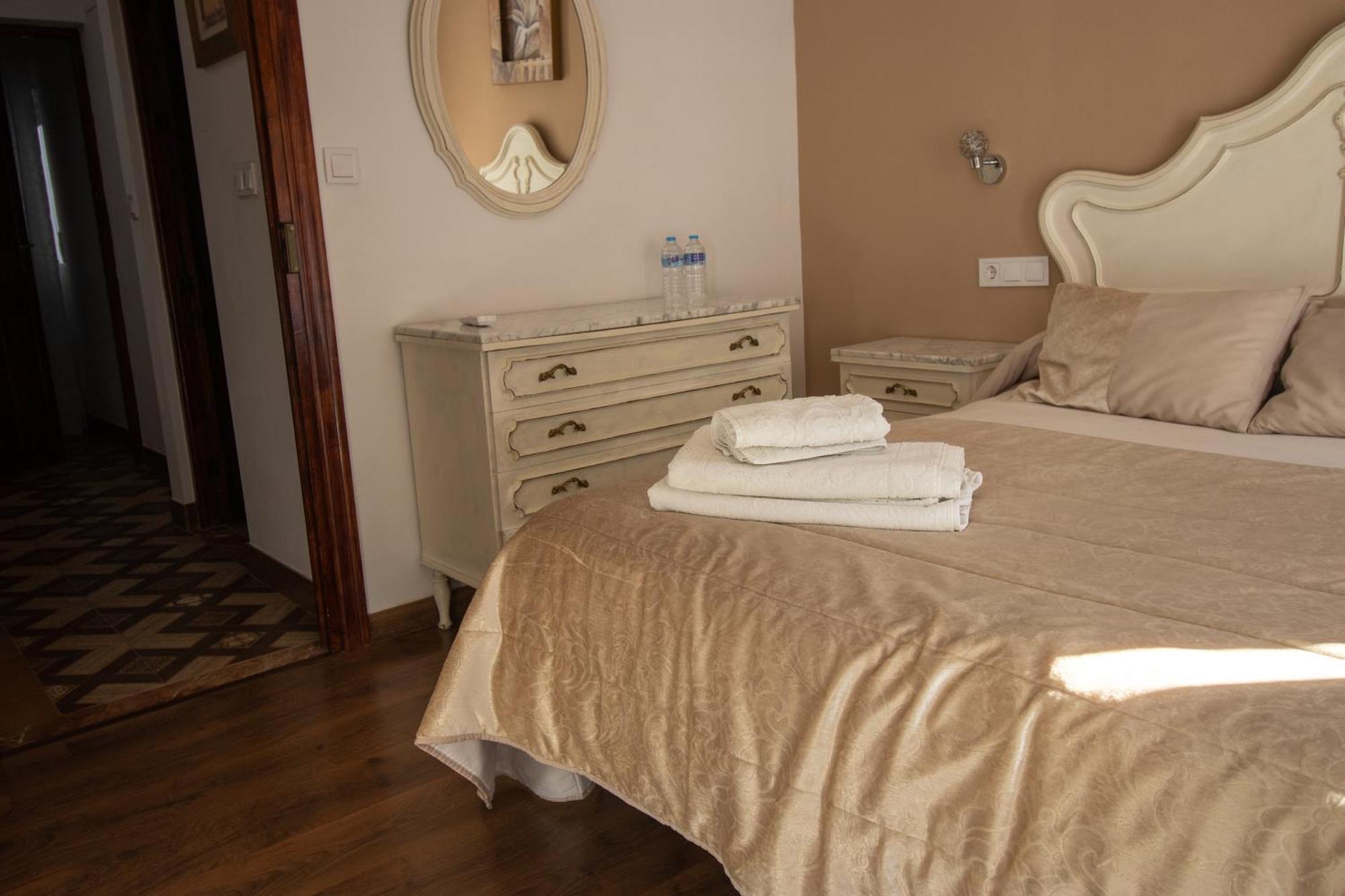 Casa Aveda Villa Setenil De Las Bodegas Luaran gambar